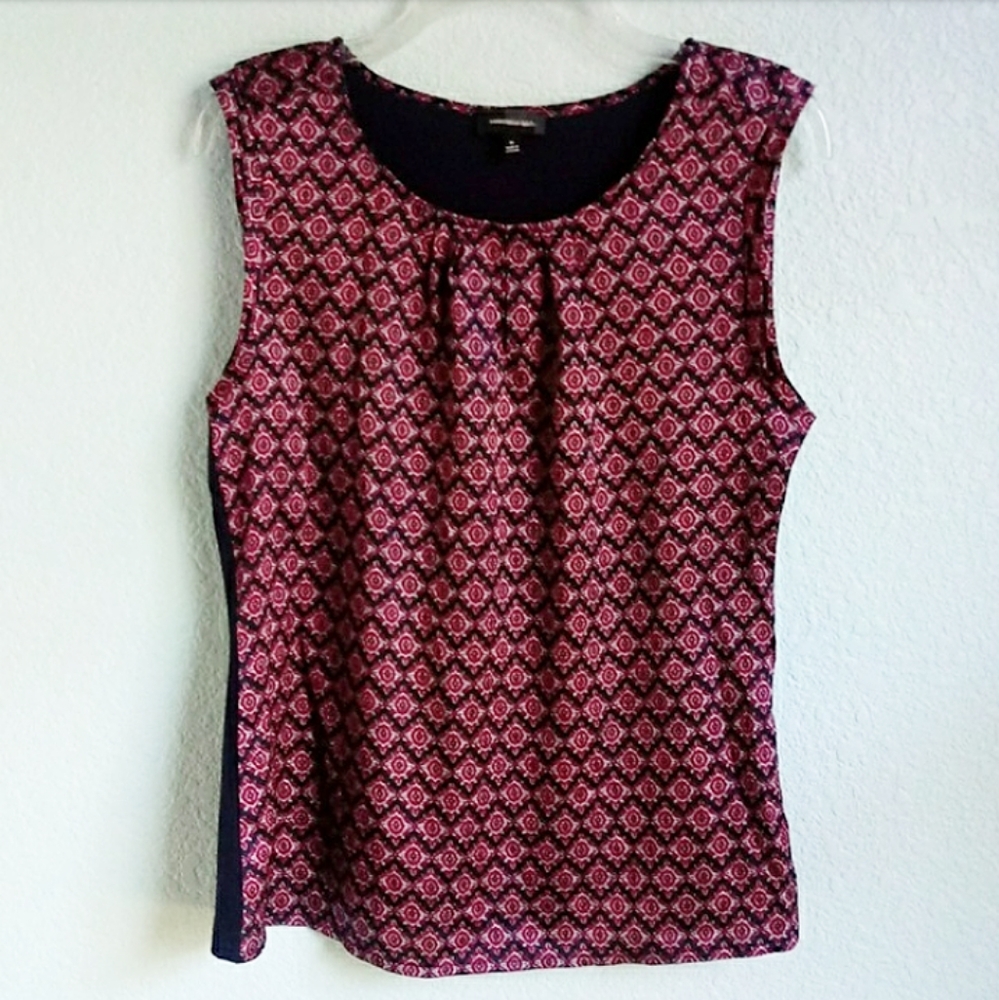 THE LIMITED | Navy & Red Medallion Shell T…